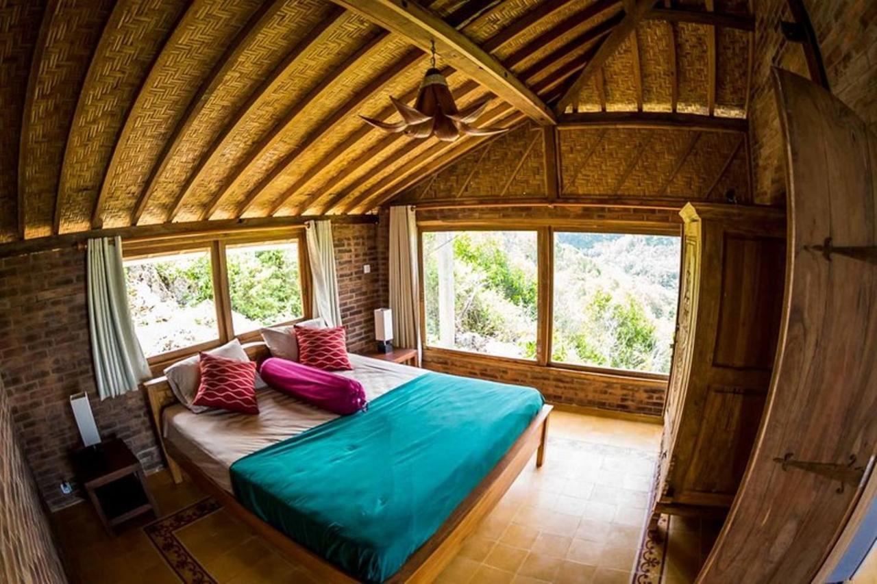 Batu Hill Villa Watukarung Eksteriør billede